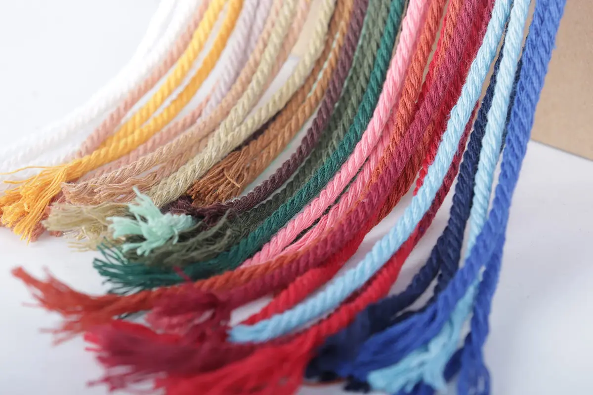 NOANTA Royal Blue Macrame Cord 2mm 220yds | Soft Cotton Rope for Crafts & Home Decor - view 2