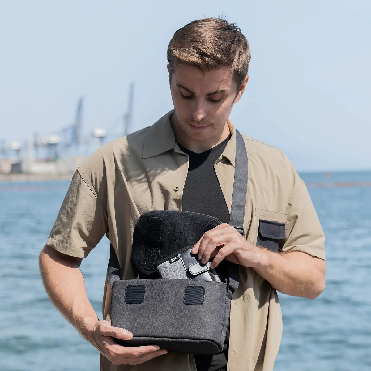 JJC 3-Pocket Lens Filter Pouch Case, Wallet for Circular Filters up to 82mm | Durable Polyester & Neoprene - view 7