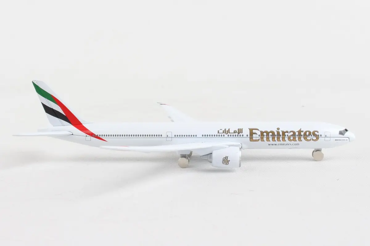 Daron Toy Airplane Emirates 777x | Die-Cast Metal Model for Kids 3+ - view 5