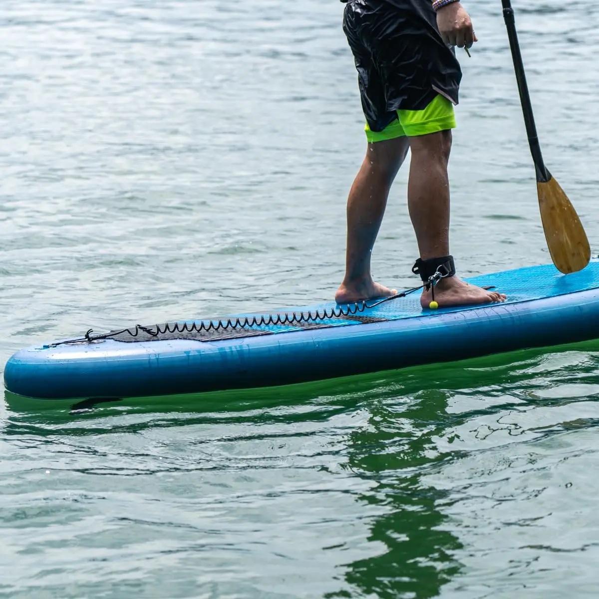 HEYTUR Coiled SUP Leash 10' Stand Up Paddleboard Leash (5mm Black) | Durable Nylon & Neoprene Strap for Water Sports - view 2