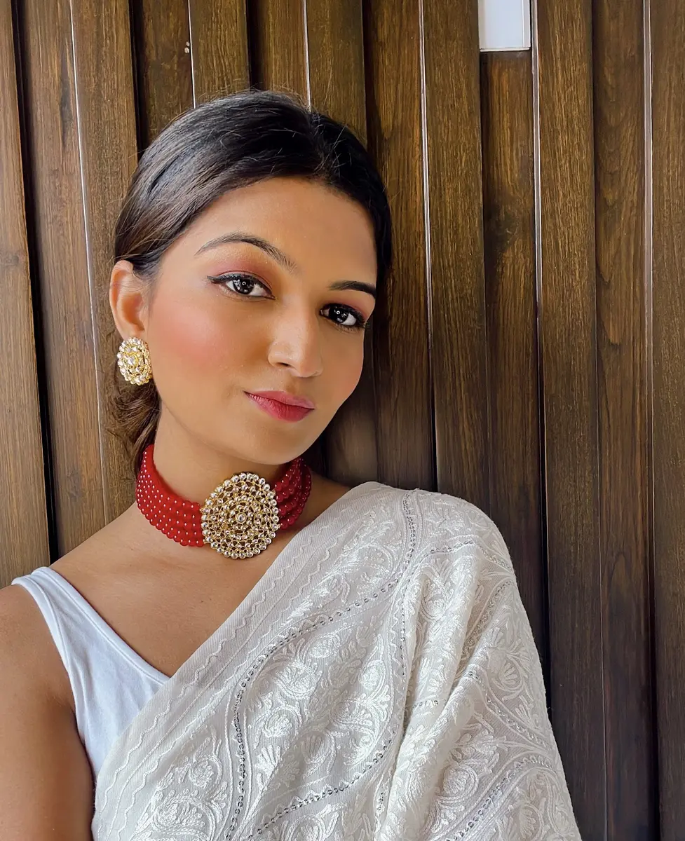 I Jewels 18K Gold Plated Beaded Choker Set with Moti Work & Maroon Kundan | 21 cm Necklace & 2.3 cm Earrings - view 3