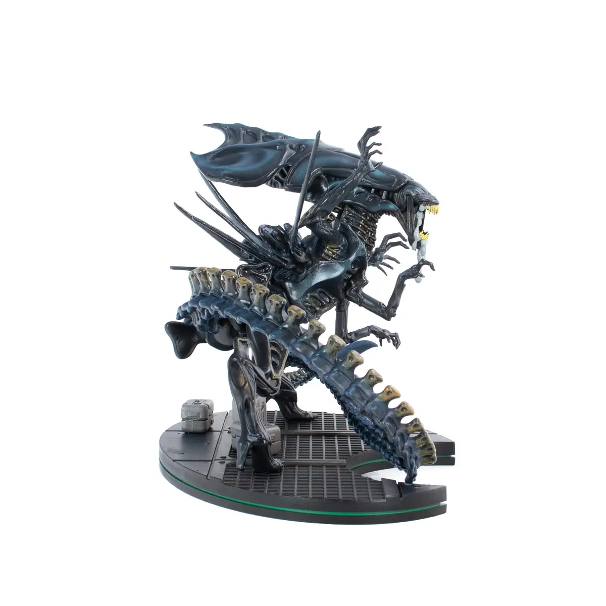 QMx Aliens Alien Queen Q-Fig Max Elite Diorama with Ripley Figure | 17.8 cm (7 in) Tall - view 6