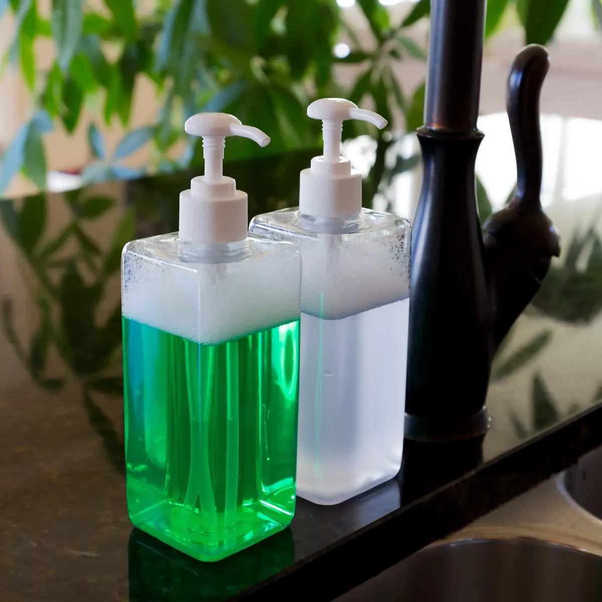 Youngever White 5 Pack 473ml (16 oz) Square Plastic Pump Bottles | Refillable for Lotions, Shampoos & More - view 4