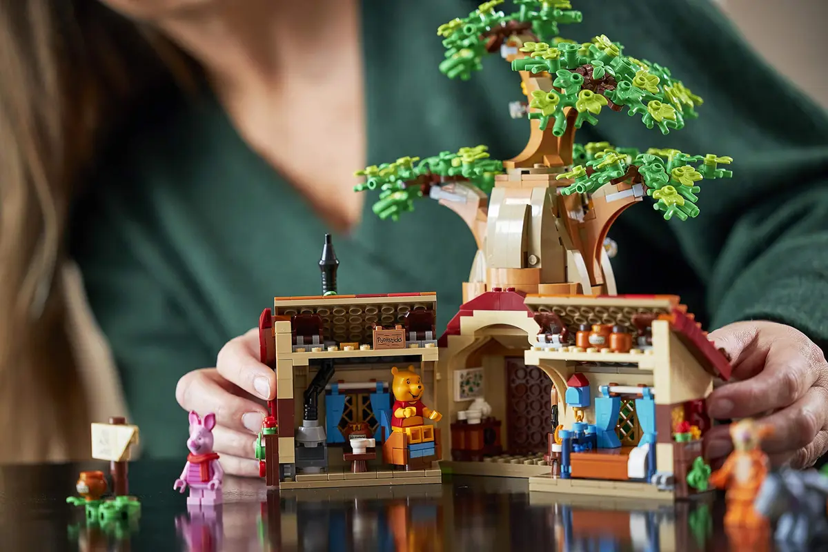 LEGO 21326 Ideas Winnie the Pooh House Set 1265 Pieces | Disney Collection for Adults - view 6