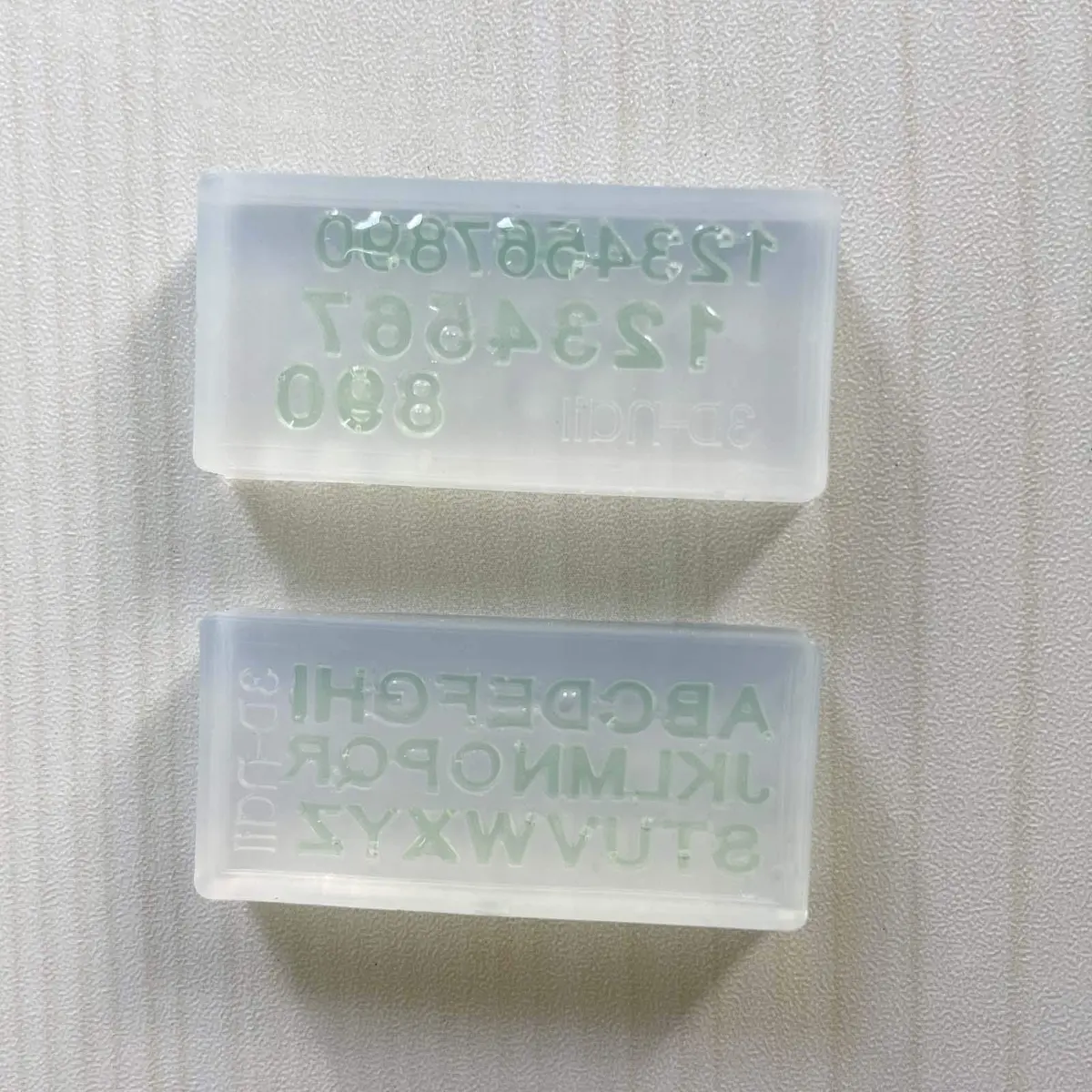 Maiguang 3Pcs Mini Resin Letter Number Molds 4cm (1.6"x 0.8"x 0.2") | DIY Nail Art & Jewelry Pendant Making Tools - view 6