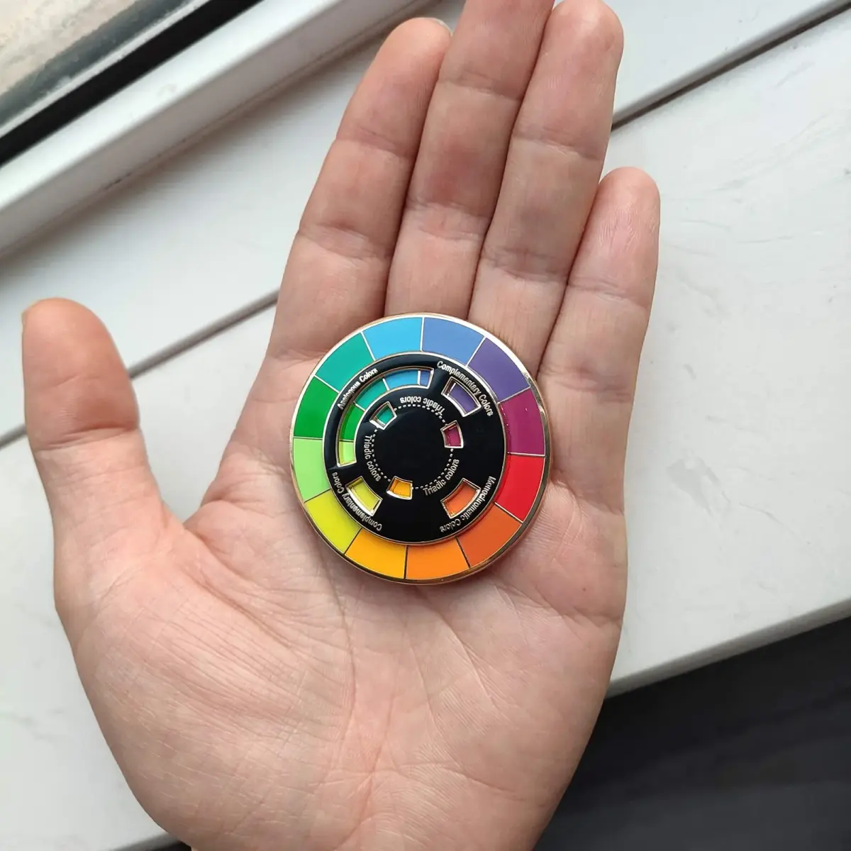Langjitianya Color Wheel Enamel Pin 5.08 cm (2 Inches) | Spinning Art Tool for Artists - view 5