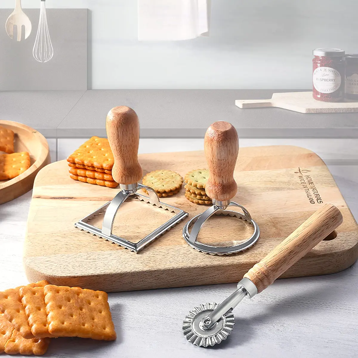 HSP-HSWITI Ravioli Maker Stamp Cutter Set with Wooden Handles | Aluminum & Wood, 3-Piece - view 3