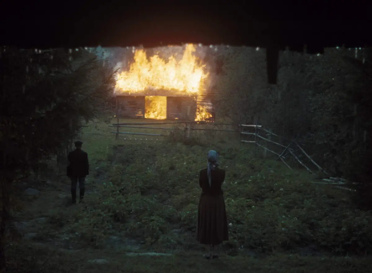 The Criterion Collection Mirror Blu-ray | 2-Disc Special Edition with Tarkovsky Documentary - view 3