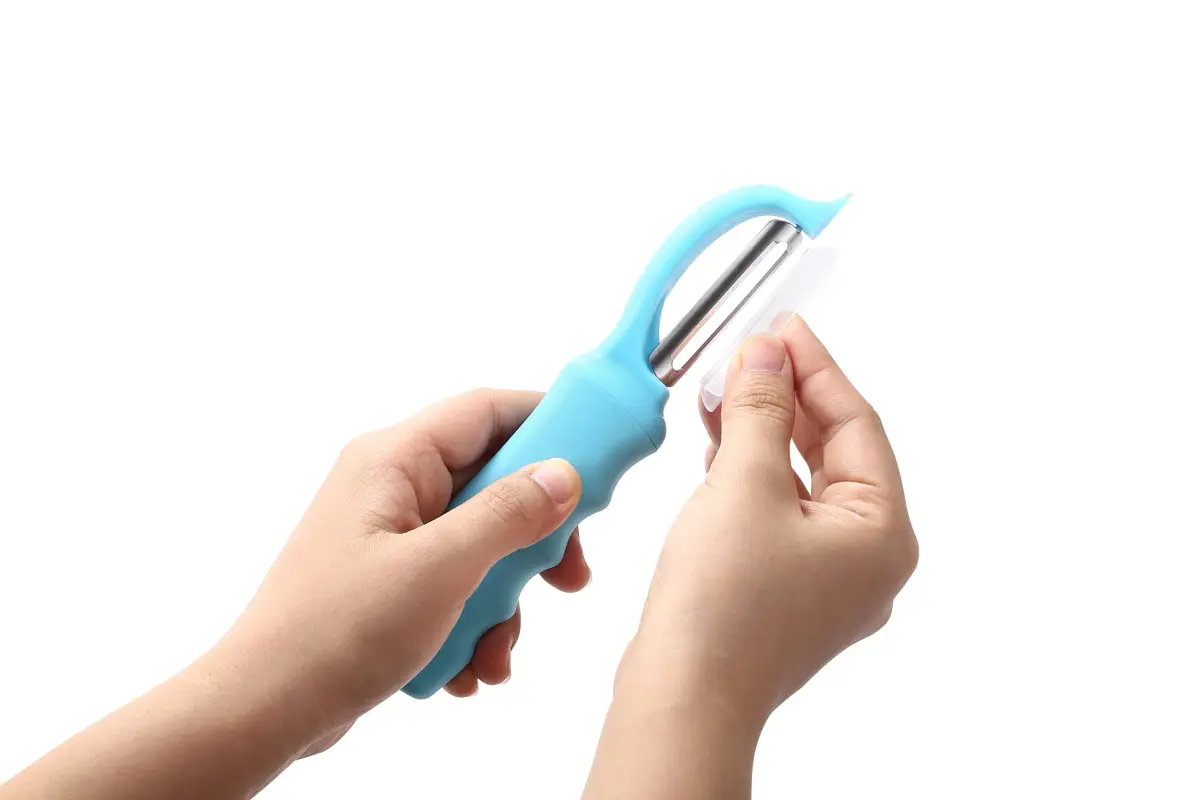 Spring Chef Swivel Potato Peeler with Soft Grip Handle, Aqua Sky | Dual Stainless Steel Blades, Ergonomic Design - view 8
