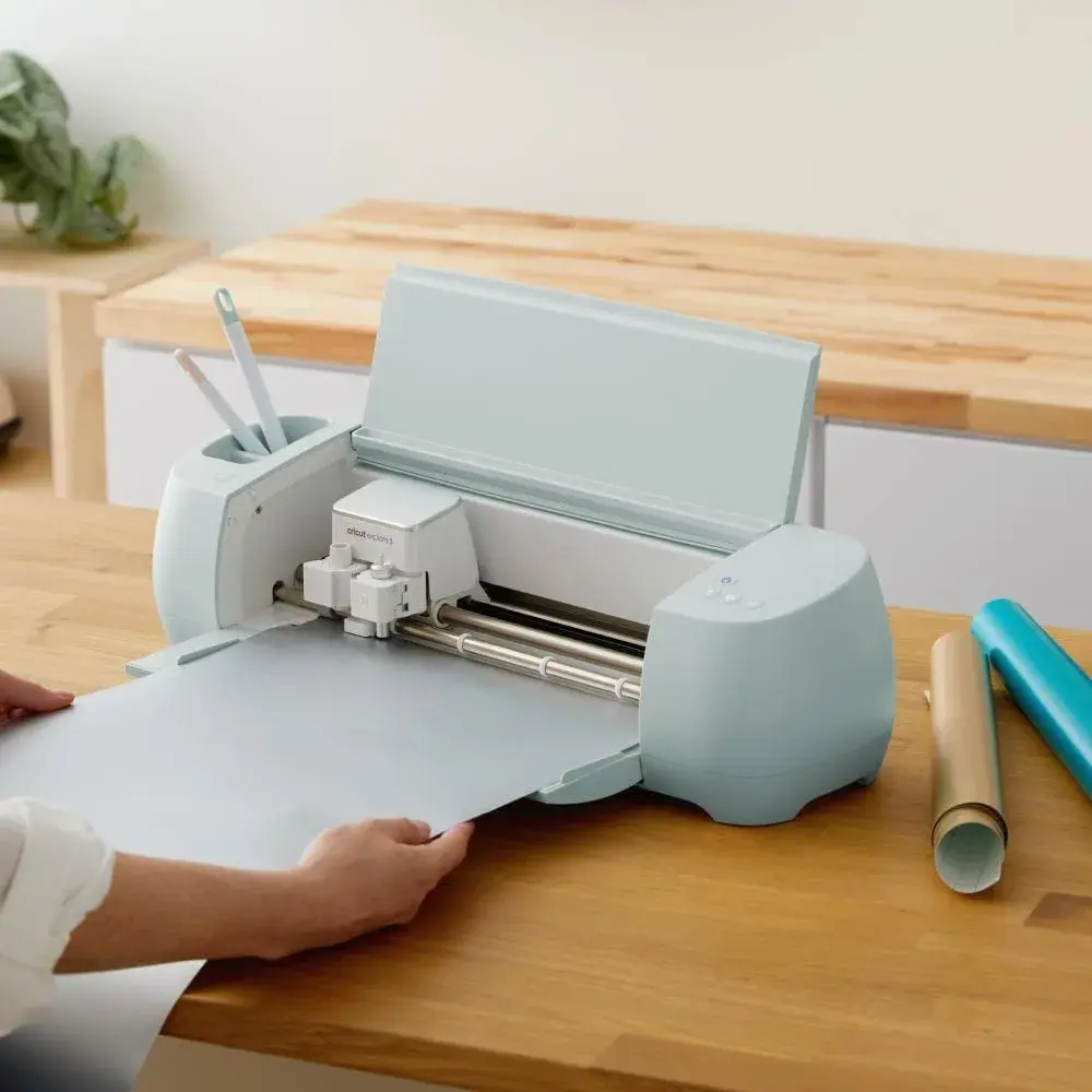 Cricut Smart Permanent Vinyl, Silver - Single 3ft Roll (33cm x 0.9m) | Matless Cutting for Maker 3 & Explore 3 - view 3