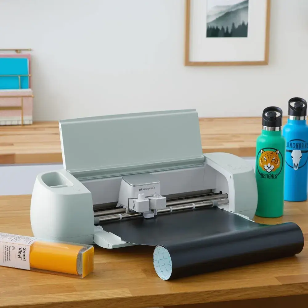 Cricut Smart Permanent Vinyl, Purple Roll 3ft (81.3 cm x 0.9 m) | Matless Cutting for DIY Projects - view 3