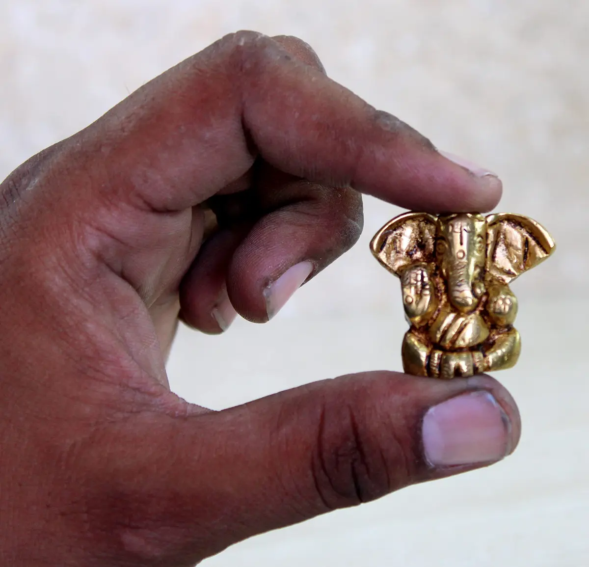 eSplanade Brass Ganesha Idol 3.5cm (1.38") | Handmade for Car Dashboard & Desk Decor - view 7