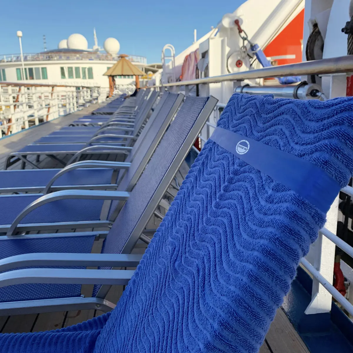Cruise On Towel Bands for Cruise Chairs, 4 Pack, Green and Lime | Secure Beach Towel Holders for Lounge Chairs - view 4