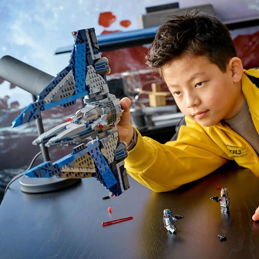 LEGO Star Wars 75316 Mandalorian Starfighter from 9 Years | Fold-out wings, BB-8 Droid, 3 minifigures - view 4