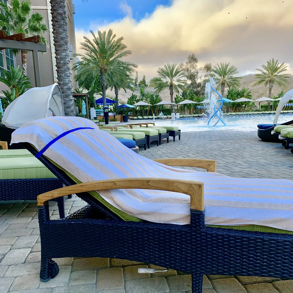 Cruise On Towel Bands for Cruise Chairs 4 Pack | Blue & Teal, Latex-Free, Lounge Use - view 6
