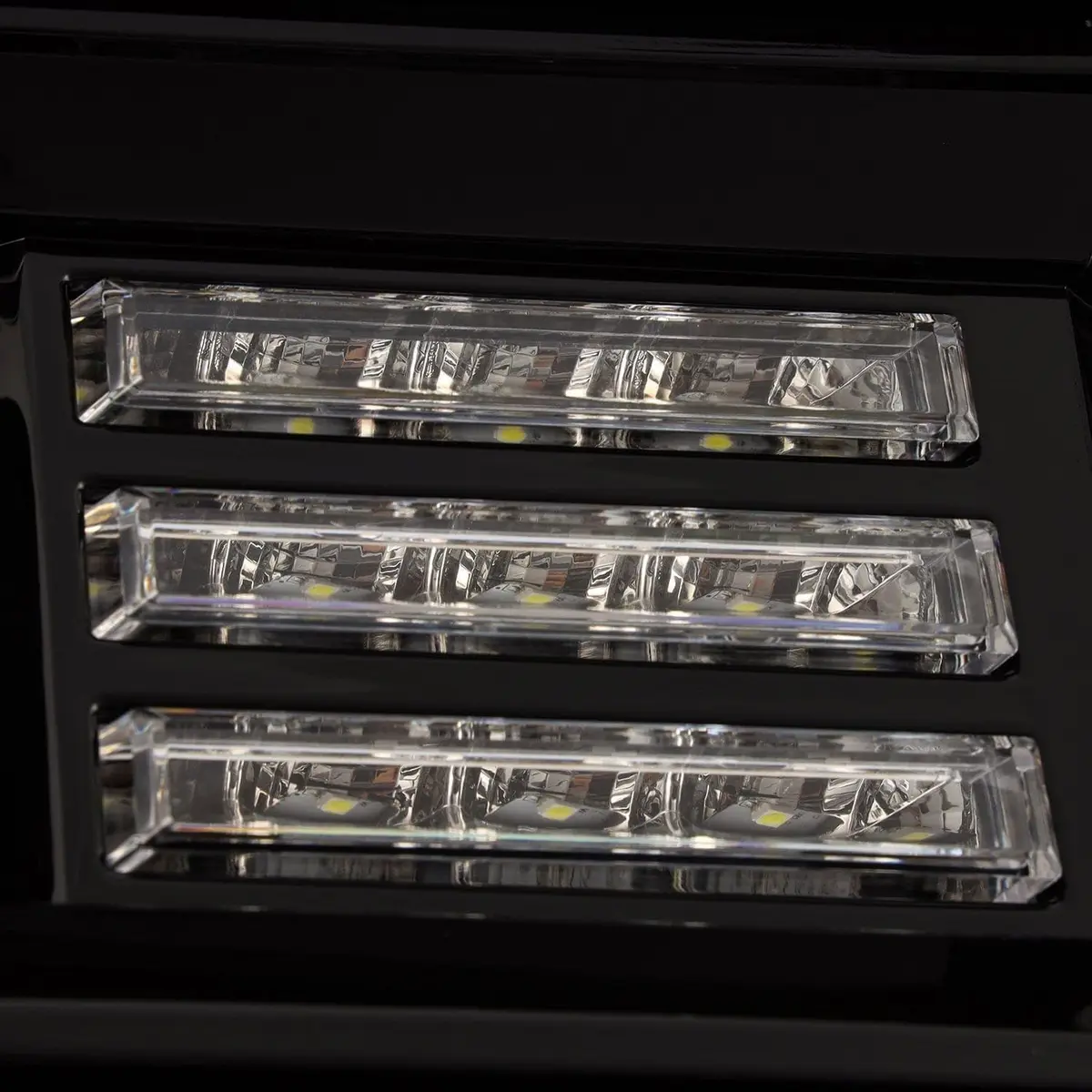 AlphaRex 880614 LUXX Series LED Projector Headlights Smoke | Full LED Technology for GMC Sierra 1500 - view 9