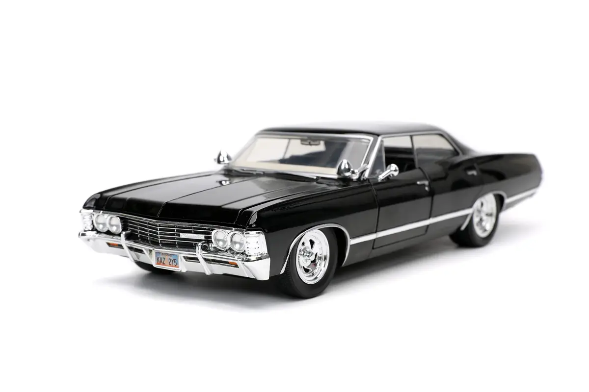 Jada Supernatural 1:24 1967 Chevy Impala Die-cast Car with Dean Winchester Figure | Ages 8+ (20 cm x 15 cm x 8 cm) - view 5