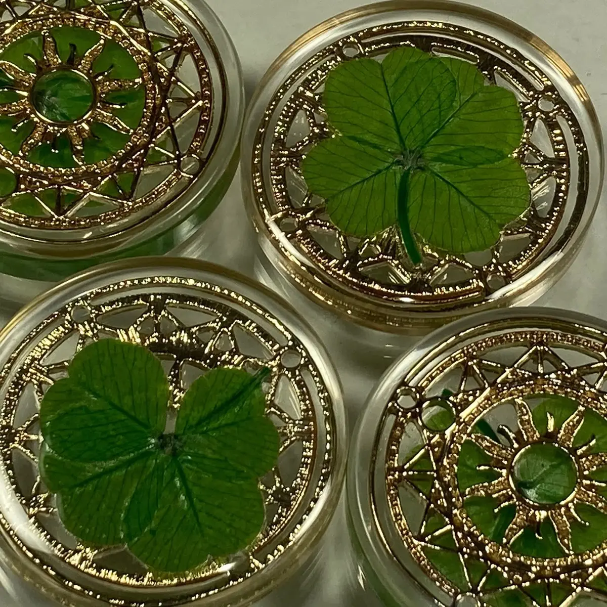 Kin-Hebi Four Leaf Clover Good Luck Pocket Token 1.25” | Preserved Lucky Charm with Metal Ornament - view 5