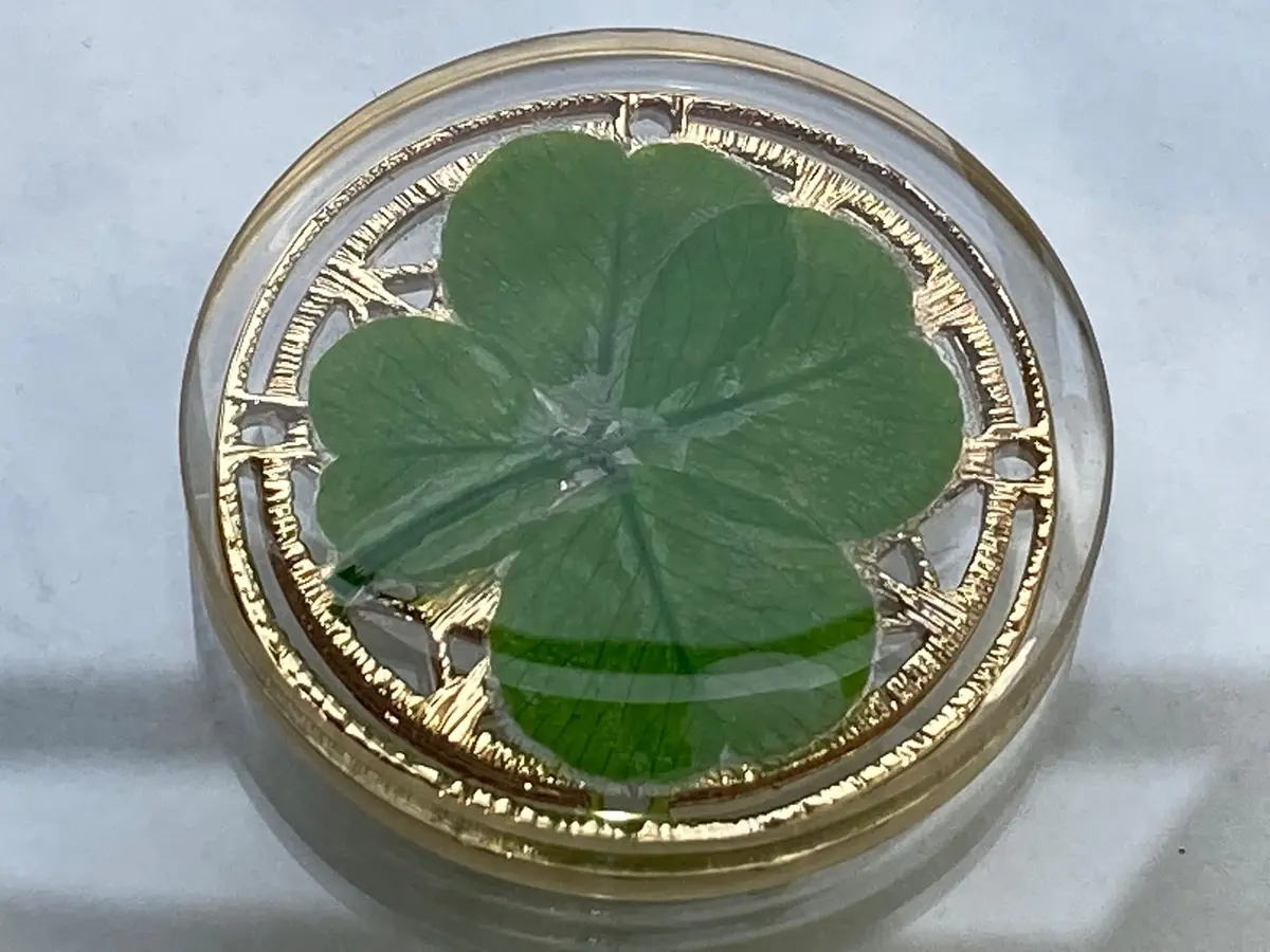 Kin-Hebi Four Leaf Clover Good Luck Pocket Token 1.25” | Preserved Lucky Charm with Metal Ornament - view 2