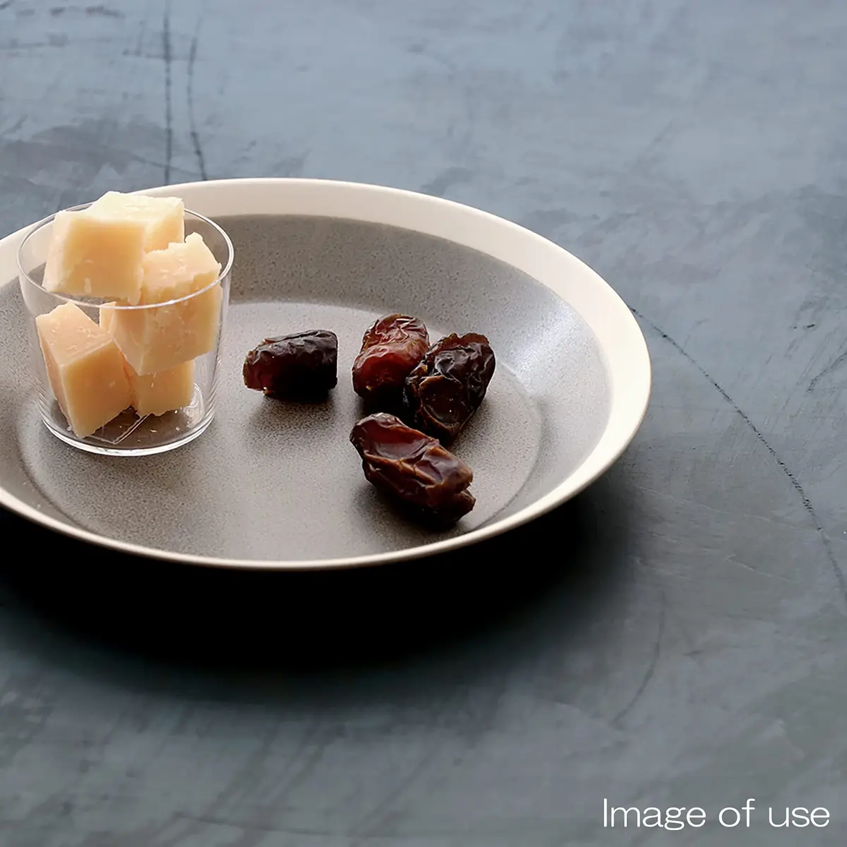 KIMURA GLASS Yumiko Iihoshi Porcelain 18cm Moss Gray Plate | Matte Japanese Dishware - view 8