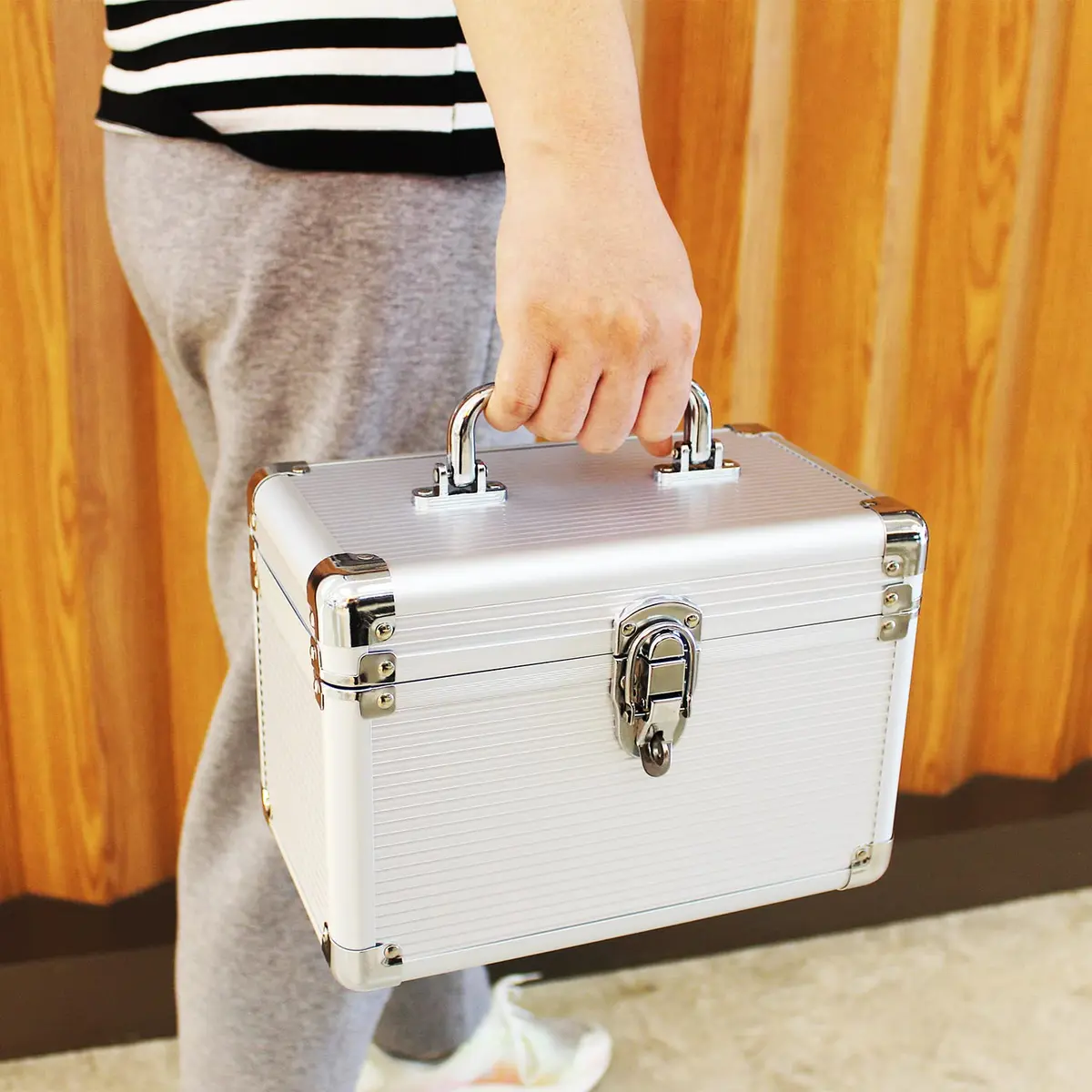 GLOTRENDS B10 10-slot Storage Box for 3.5 Inch HDD | Water Resistant & Portable - view 8