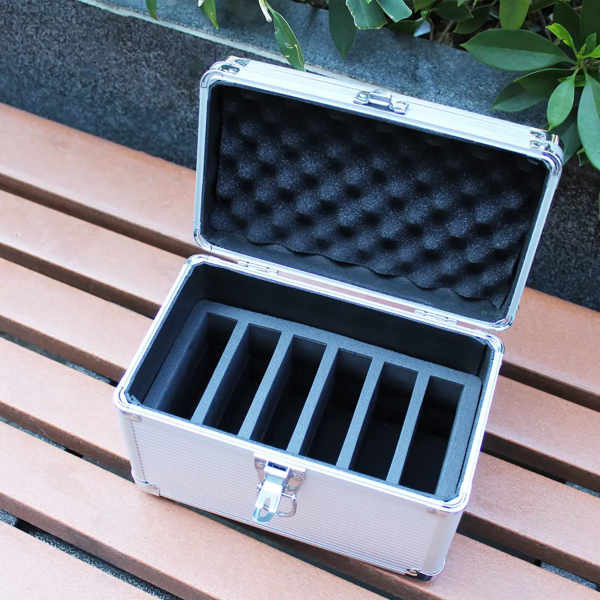 GLOTRENDS B10 10-slot Storage Box for 3.5 Inch HDD | Water Resistant & Portable - view 4