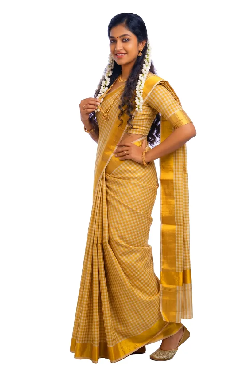 YETTALAN Kerala Traditional Cotton Checked Sari with Gold Jari Blouse 6.25m (20.5 ft) - view 5