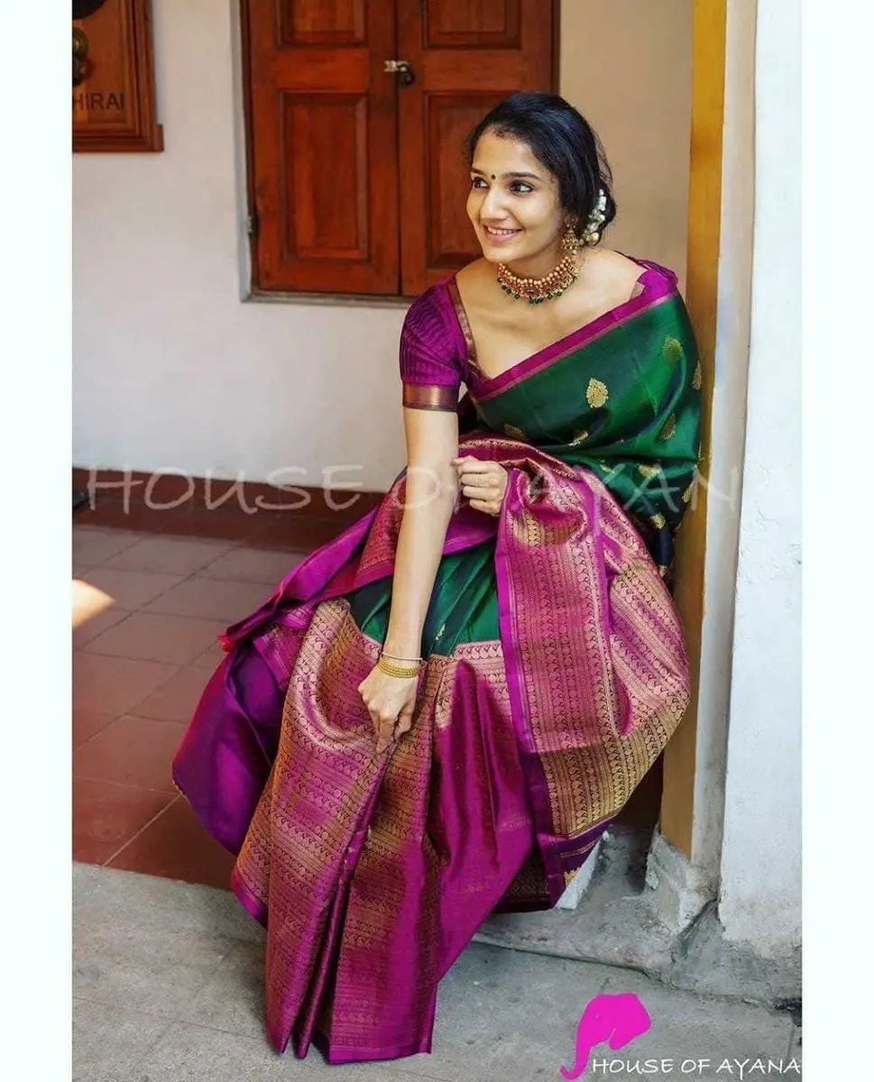 Avantika Fashion Women's Kanjivaram Silk Saree Green | Jacquard & Zari Work, One Size - view 2