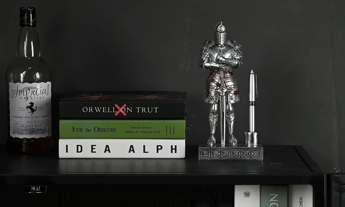 Amoysanli Silver Caddy Resin Pen Stand with Knight Statue | Retro Desk Organizer for Office & School - view 6