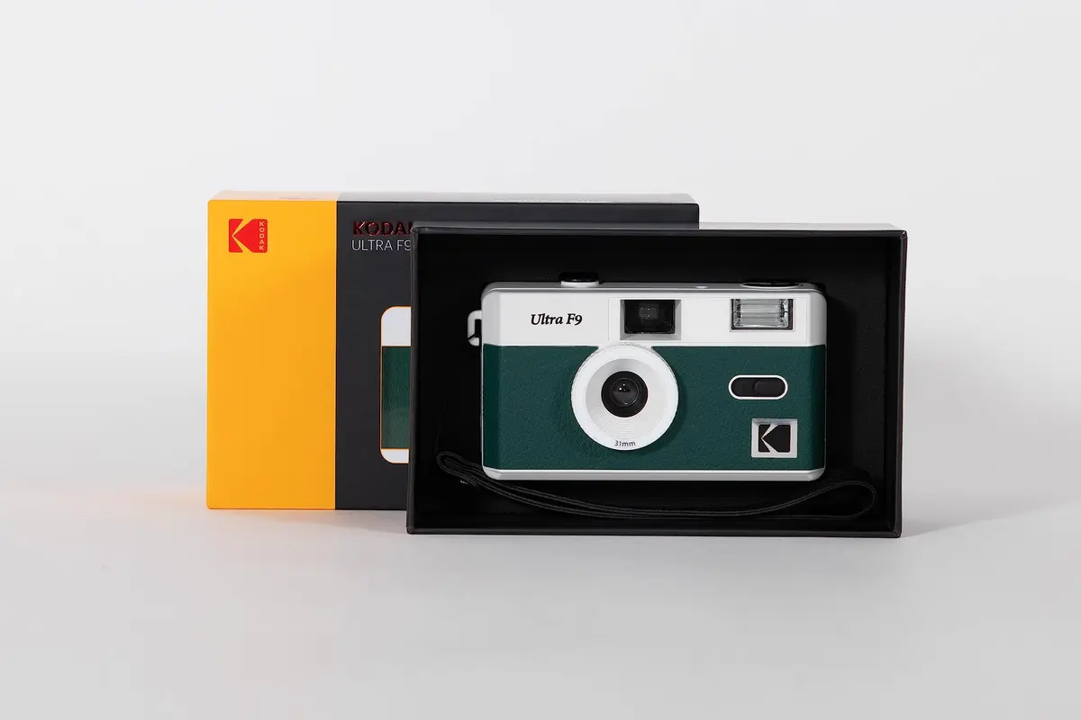 Kodak Ultra F9 Film Camera 35mm (130g) White x Green | Focus-Free Point & Shoot - view 5