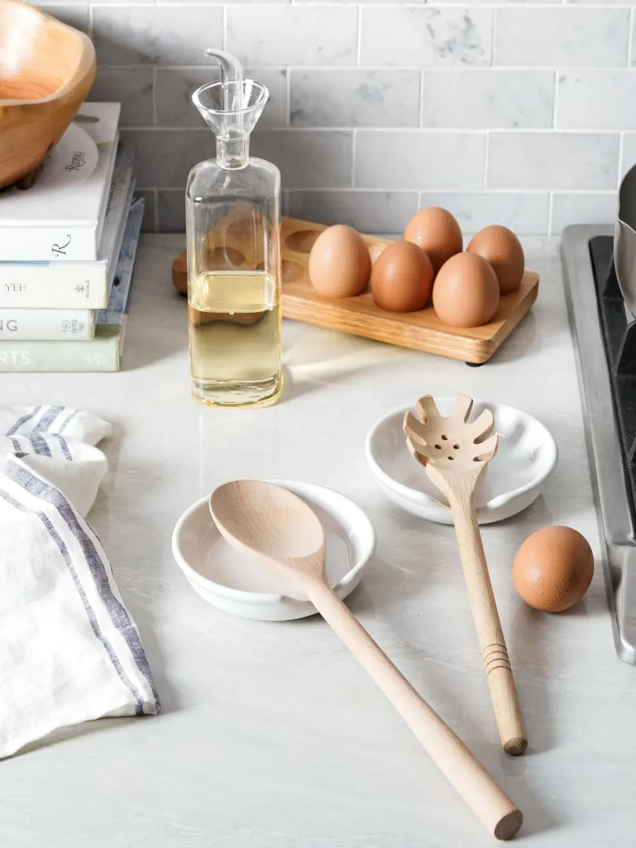 LE TAUCI Ceramic Spoon Rest, 4.8 Inch | White Kitchen Spoon Holder for Stove & Counter - view 4