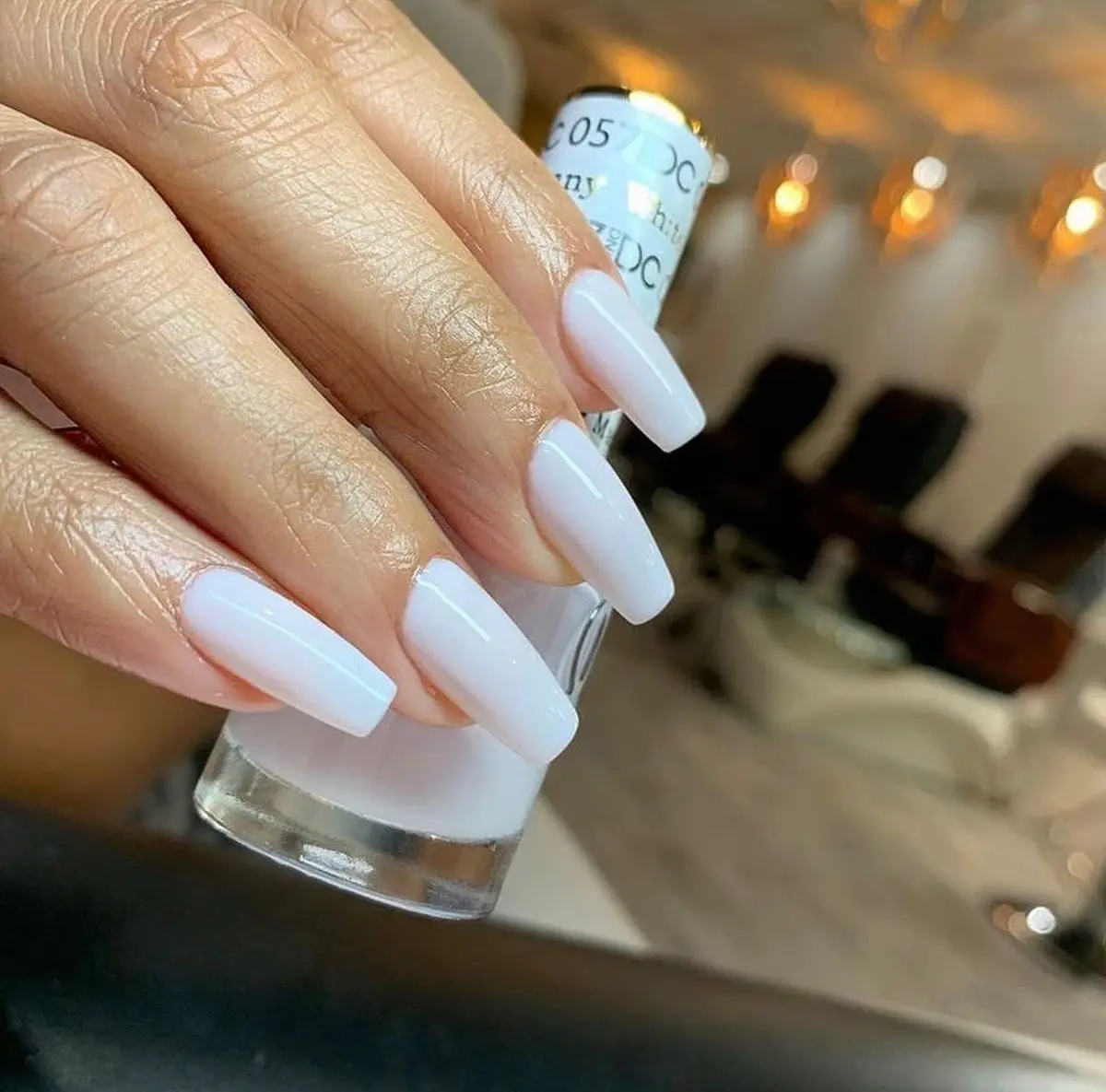 DAISY DND 0.5 Fl Oz White Collection Gel Nail Polish & Lacquer Duo – Chip-Free, 3 Weeks Lasting, Vegan & Cruelty-Free - view 2