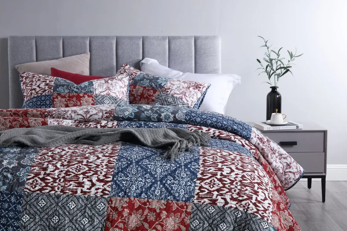 Yvooxny Quilts Queen Size 3-Piece Patchwork Quilt Set | All-Season Reversible Bohemian Style - view 2
