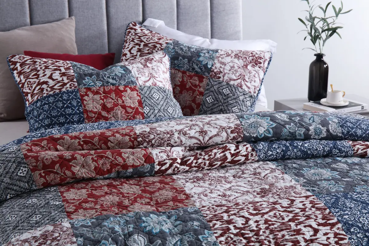 Yvooxny Quilts Queen Size 3-Piece Patchwork Quilt Set | All-Season Reversible Bohemian Style - view 3