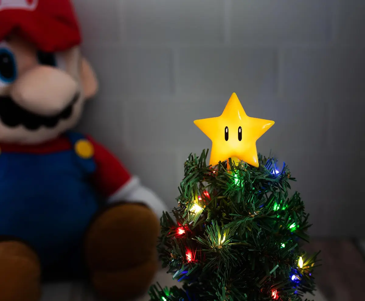 任天堂販売(Nintendo Sales) Super Mario Bros. Super Star LED Desktop Holiday Tree 30.48cm (12in) | Festive Gaming Decor - view 5