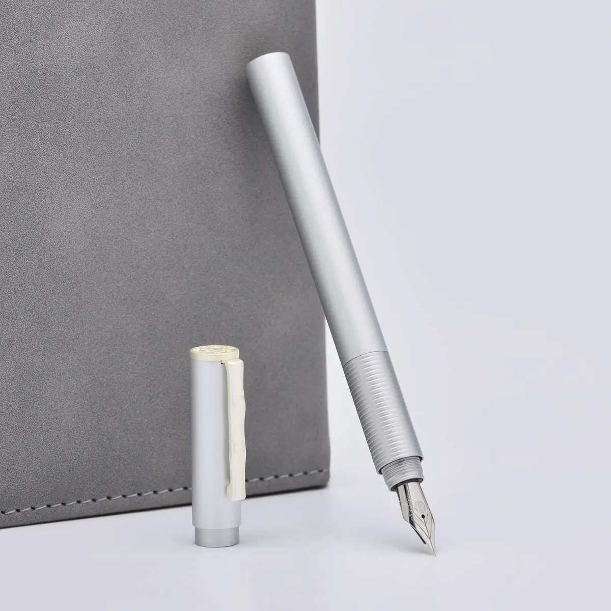 erofa H3 Fountain Pen Fine Nib with Bamboo Clip, Silver Aluminum Alloy Writing Pen 135mm (0.5in) - view 4