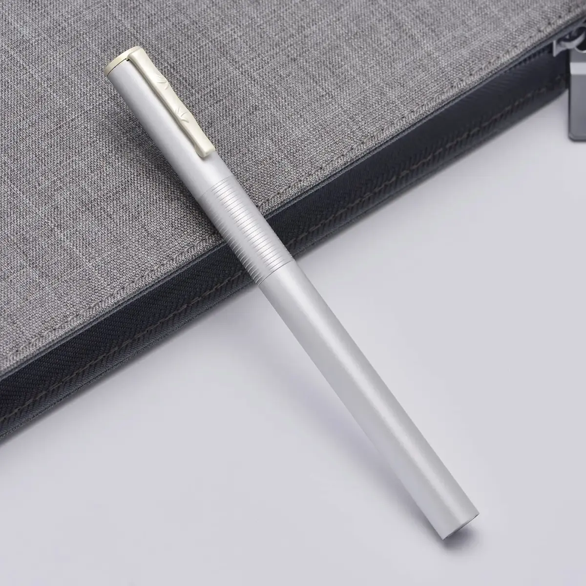 erofa H3 Fountain Pen H3-White Bent Nib with Bamboo Clip, Silver Aluminum Alloy Writing Pen - view 4