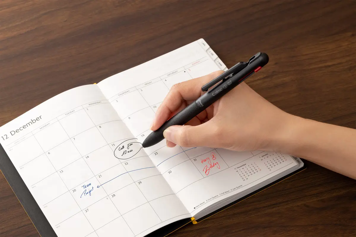 Pentel BXAC37D Calme Ballpoint Pen 0.7mm | Attenuated Click Sound, Leather Grip, Refillable, 3 Colors - view 2