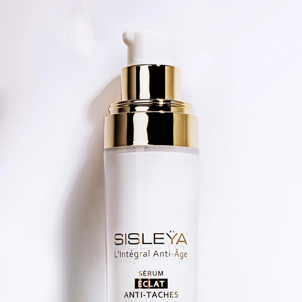 Sisley Paris Sisleya L'Integral Anti-Age Radiance Serum 30 mL | Brightening, Anti-Dark Spot, Lightweight - view 2