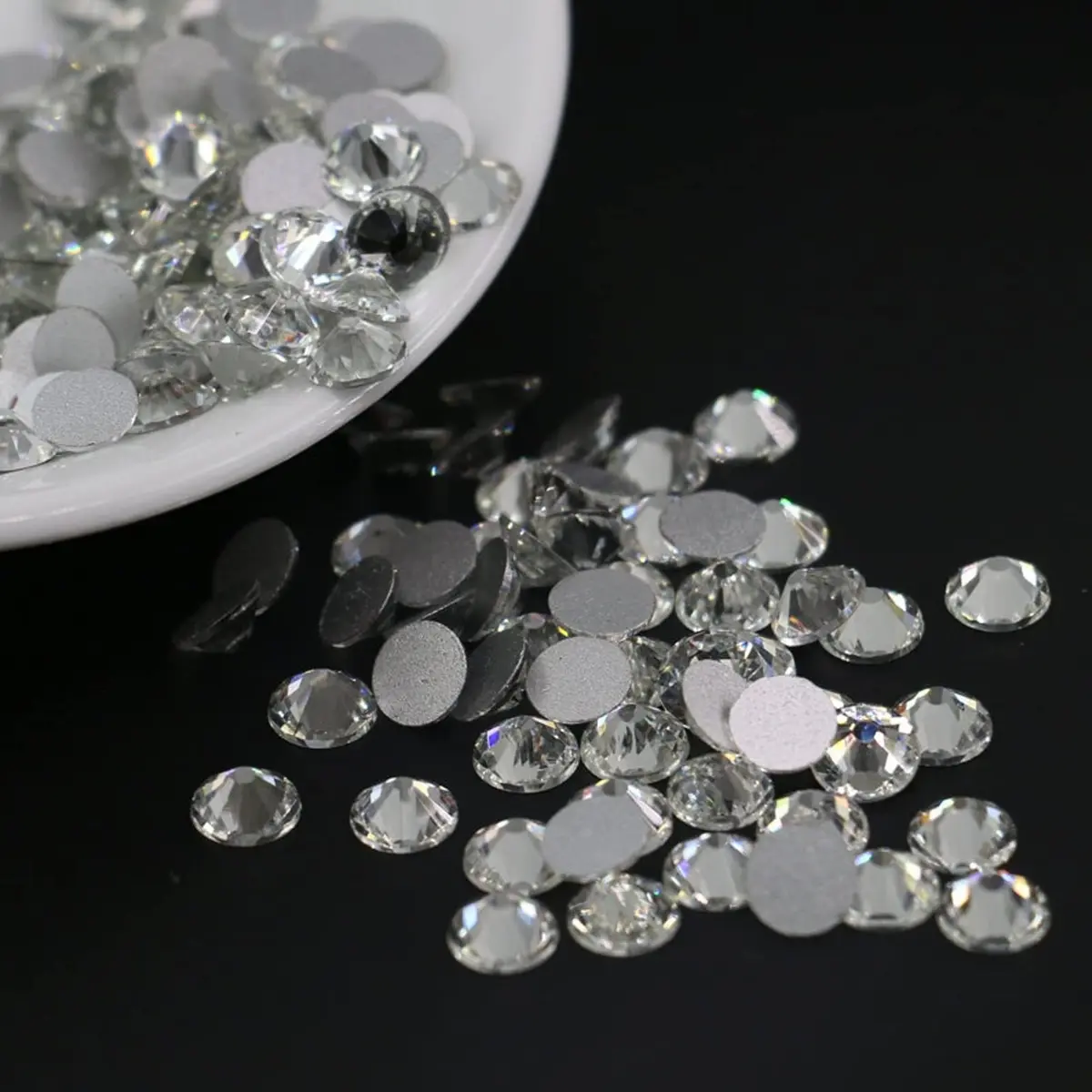 Dowarm Crystal Clear Flatback Rhinestones SS4 (1.5mm) | 1440 Pieces for Nail Art & Crafts - view 5