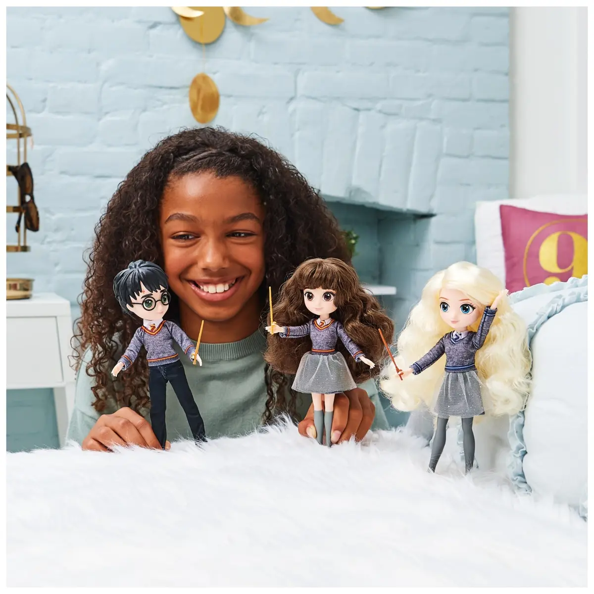 Wizarding World Ron Weasley 8-inch Doll with Hogwarts Uniform & Wand | Ages 6+ - view 5