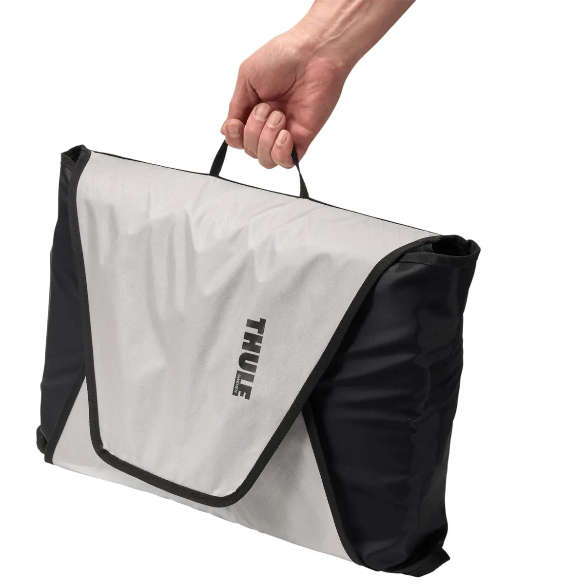 Thule Garment Folder | Maximize Packing Space & Minimize Wrinkles in Carry-On (70-120 chars) - view 4