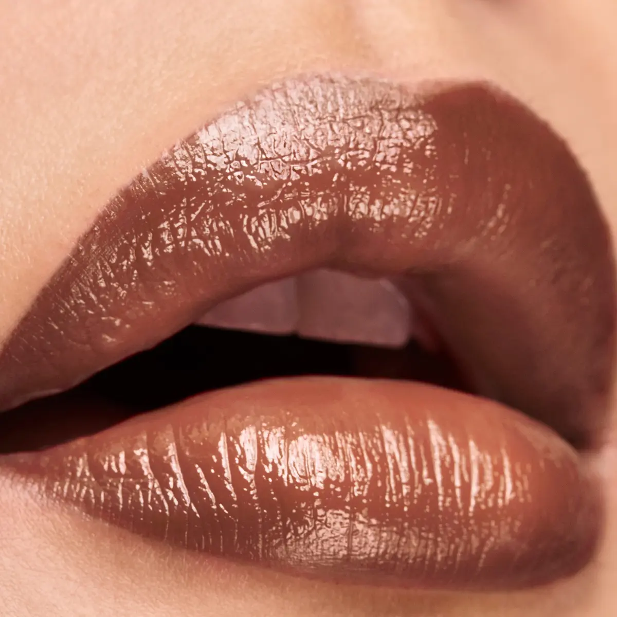 Elizabeth Arden Cream Lipstick, Satin Finish, Naturally Mocha | High-Pigment, Conditioning Lip Color with Anti-Aging Care - view 4