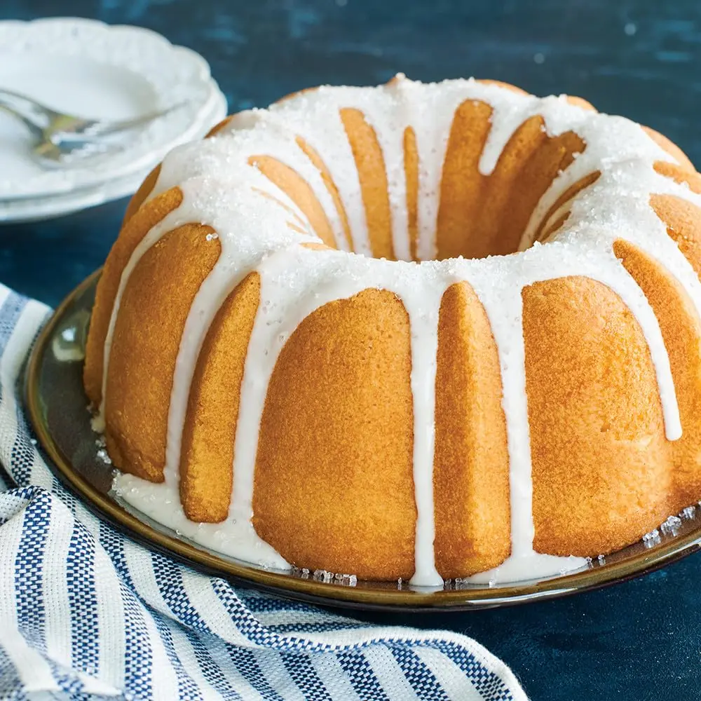 Nordic Ware Formed Treat Bundt Pan 12 Cup 2.84 L (12 Cup) Silver | Bakes Picture-Perfect Cakes With Ease - view 2