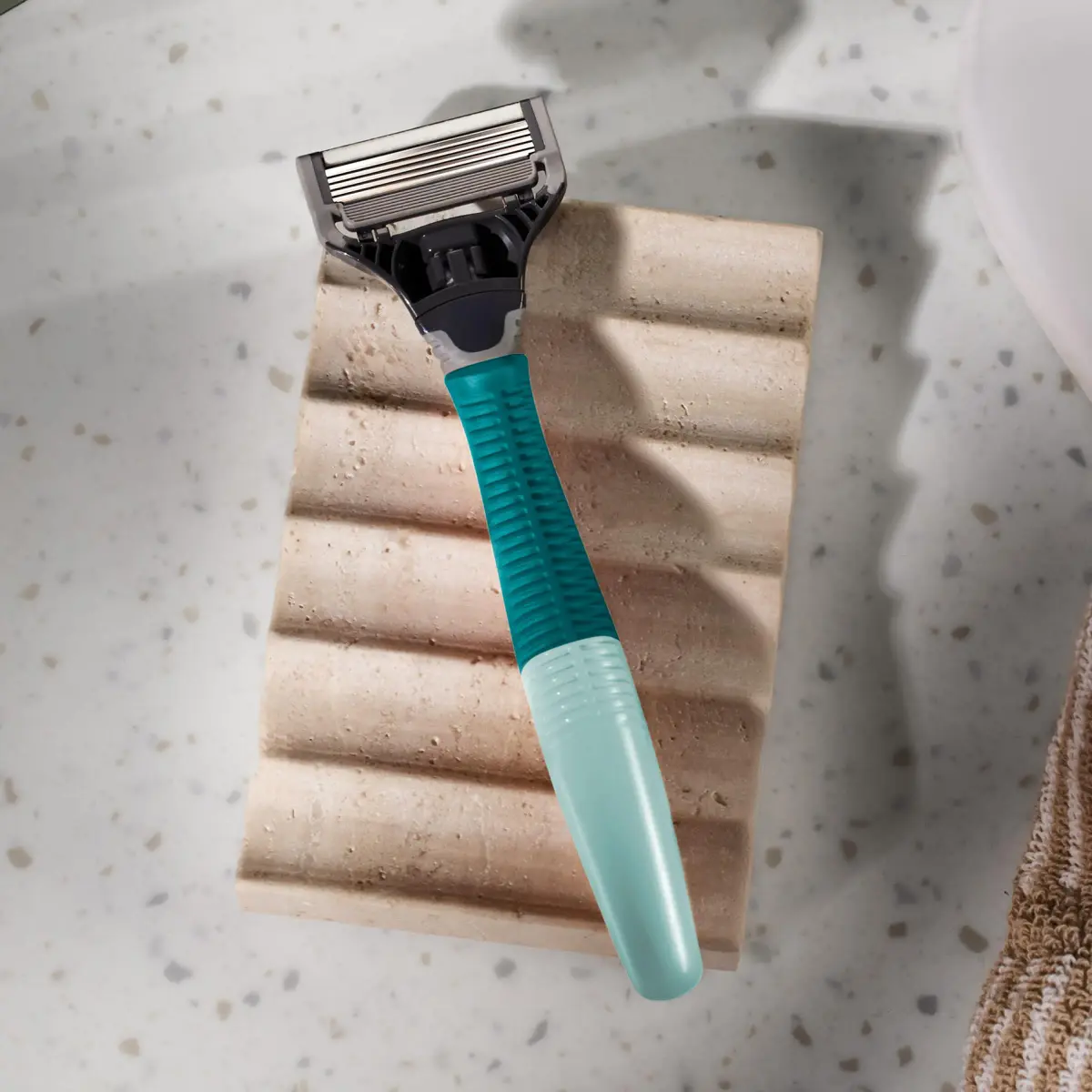 Harry's Original Shaving Kit for Men - Razor Handle & 3 German-Engineered Blades | Sage - view 3