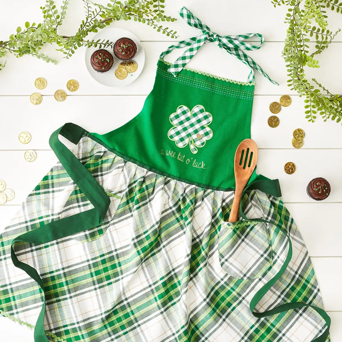 DII Celebrate St. Patrick's Day Kitchen Collection Apron Lucky Clover | Adjustable Cotton Apron for Irish Festivities - view 4