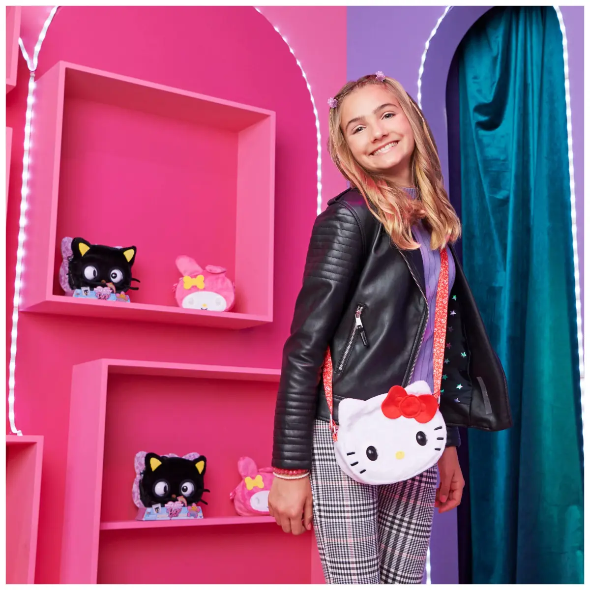 Purse Pets Hello Kitty Interactive Shoulder Bag | 107 cm (42.1 in) with 30+ Sounds & Music - view 4
