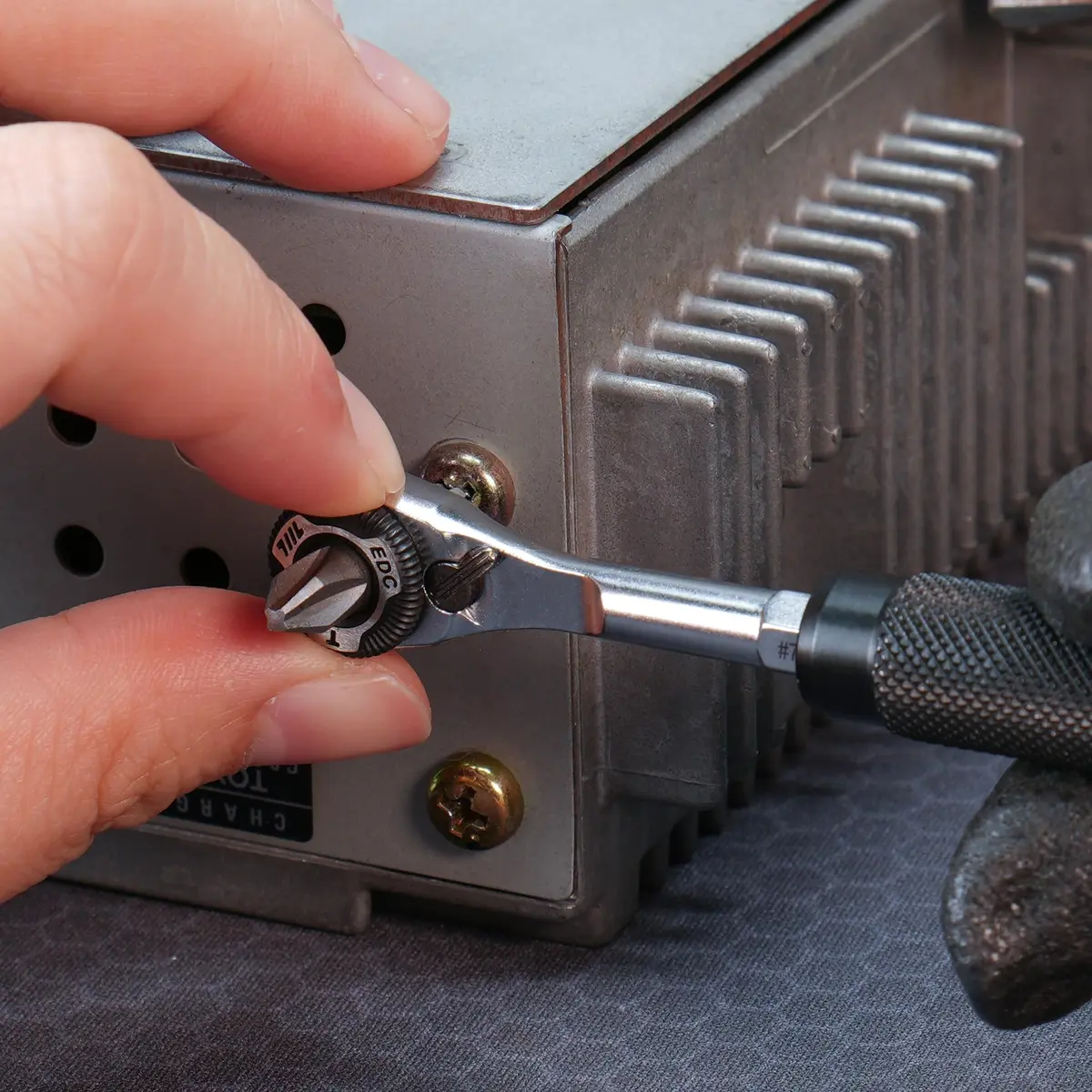 711L 1/4" EDC Ratchet Wrench MK2 with Geared Thumb Wheel | Compact, Alloy Steel, Taiwan Made - view 8