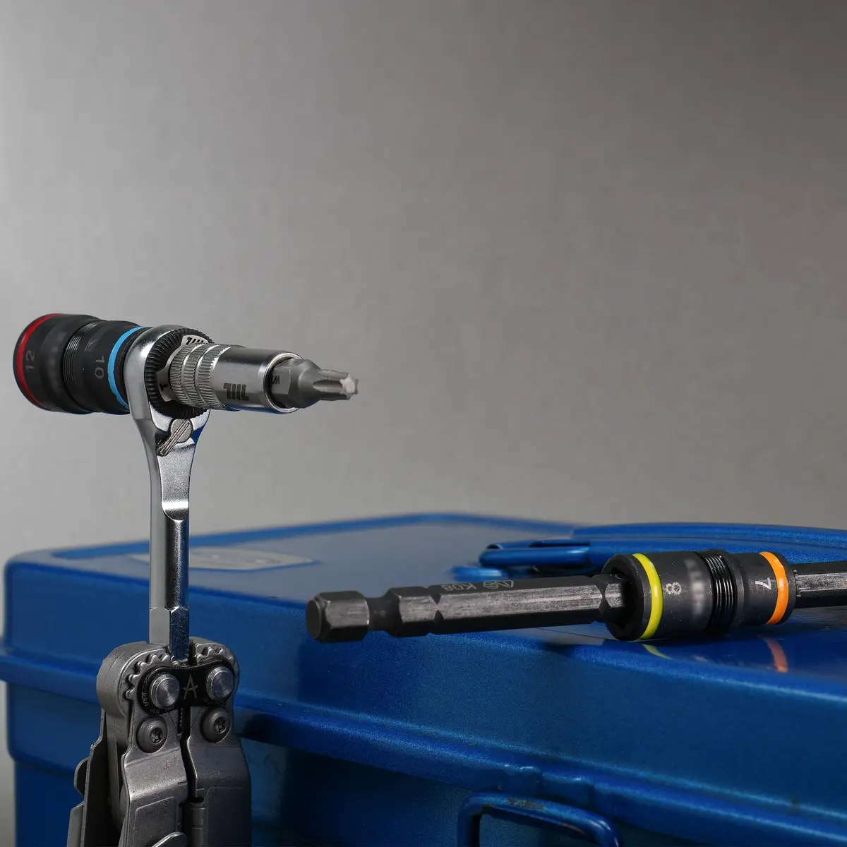 711L 1/4" EDC Ratchet Wrench MK2 with Geared Thumb Wheel | Compact, Alloy Steel, Taiwan Made - view 2