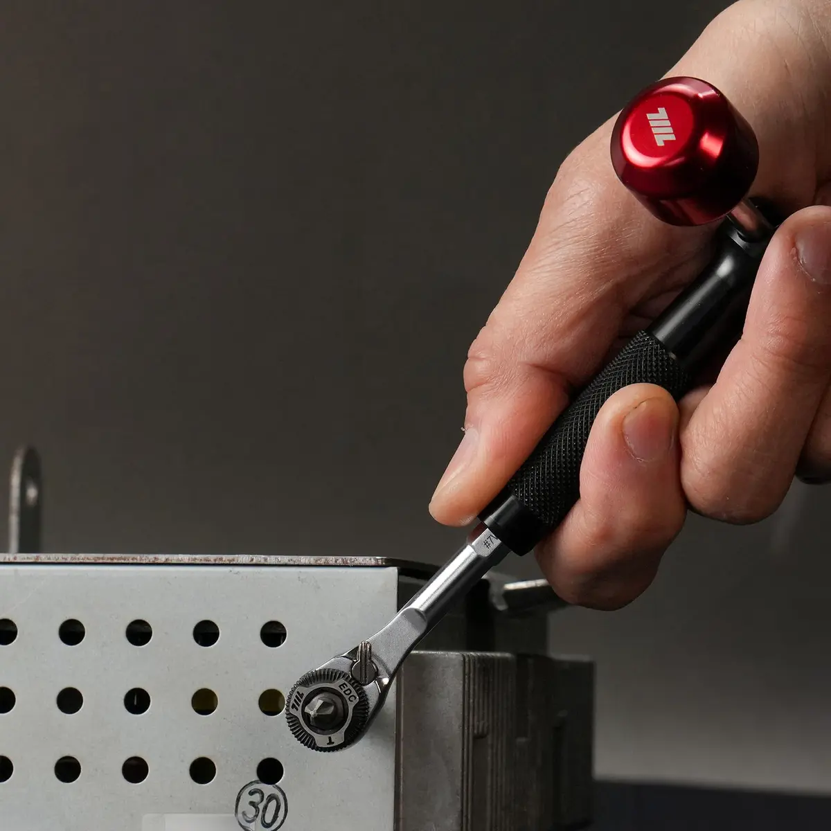711L 1/4" EDC Ratchet Wrench MK2 with Geared Thumb Wheel | Compact, Alloy Steel, Taiwan Made - view 3